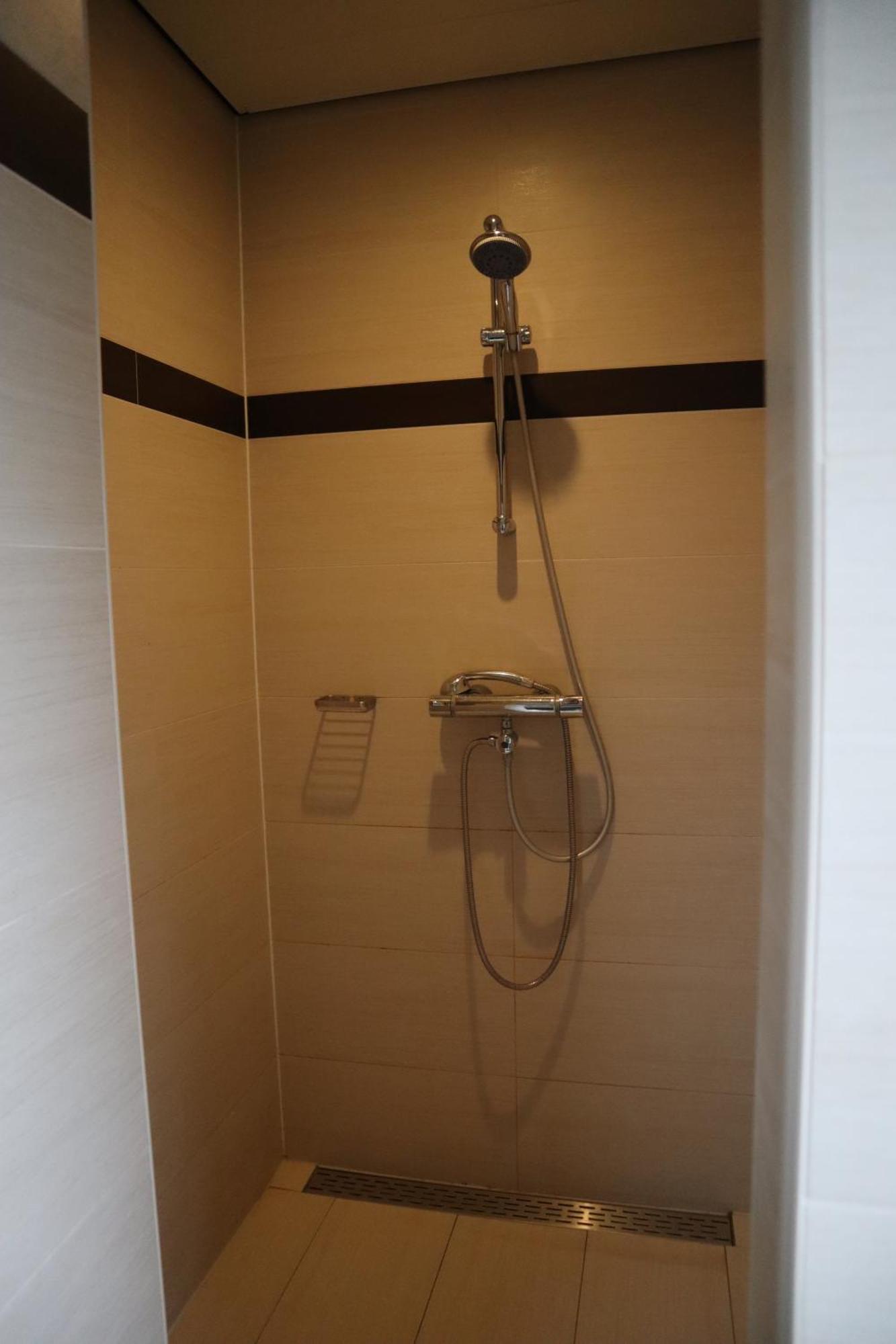 Room Stella Suite Тилбург Екстериор снимка